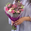 2479537 Фиолетовая пленка для упаковки с прозрачными краями.Размер 60 * 60 см.